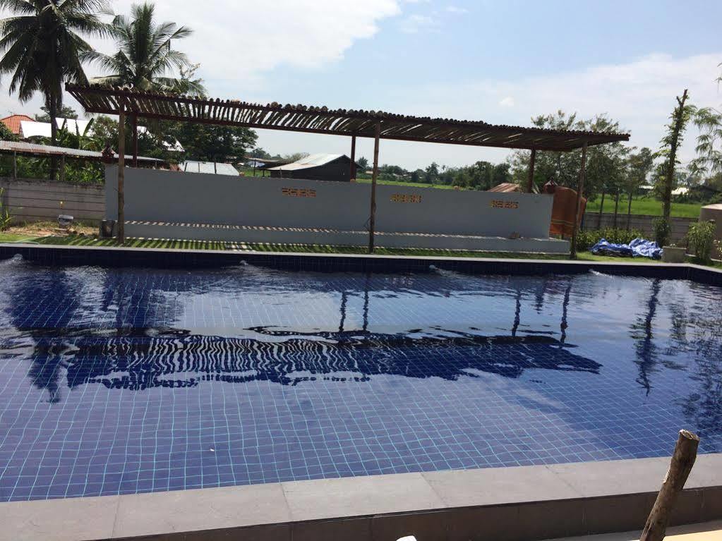Nadee Resort 우돈타니 외부 사진