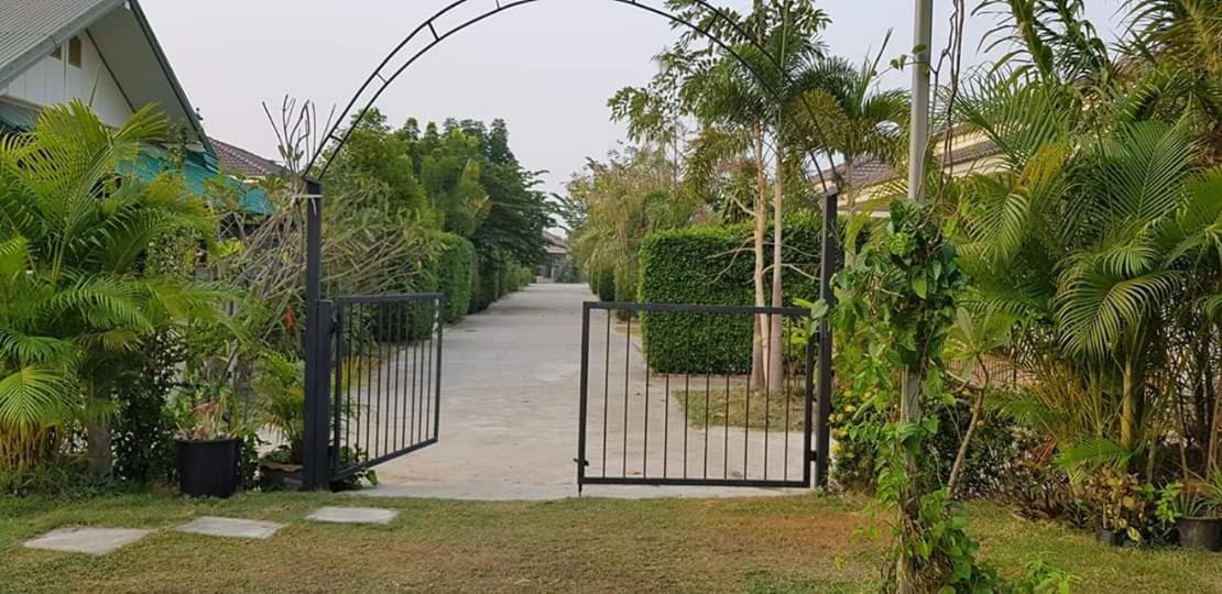 Nadee Resort 우돈타니 외부 사진